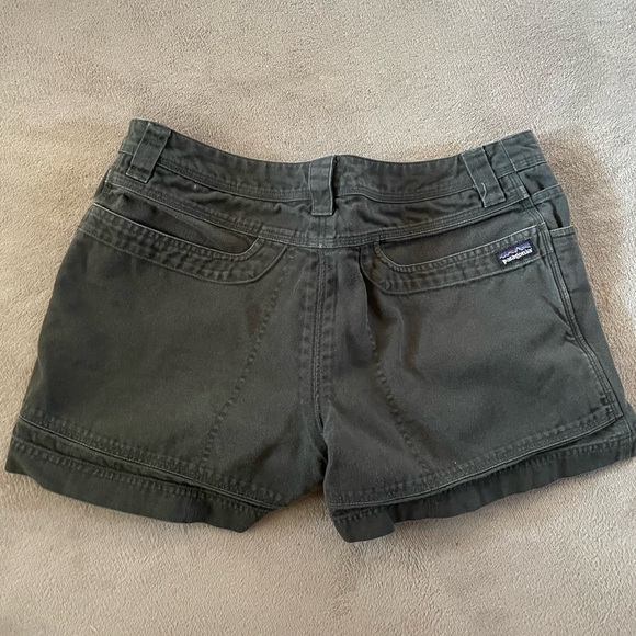 Patagonia women’s shorts - Picture 9 of 12